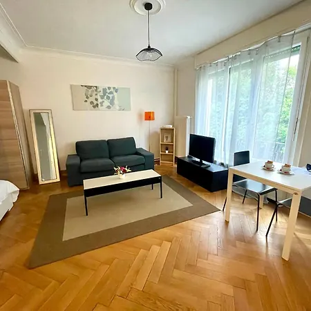 Apartamento Meuble Proche De La Gare De 12 *
