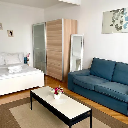 Apartament Meuble Proche De La Gare De 12