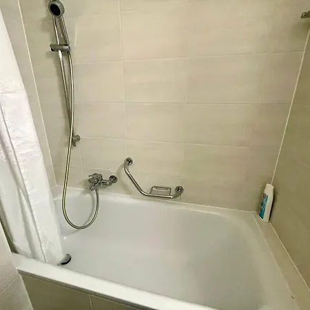 Meuble Proche De La Gare De 12 Apartamento *