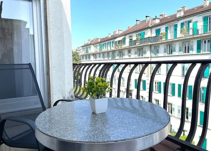 Meuble Proche De La Gare De 12 * Lozanna