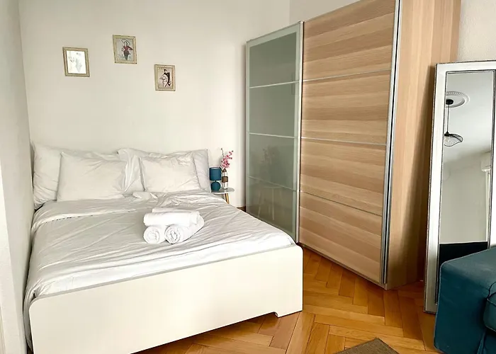 Meuble Proche De La Gare De 12 * לוזאן